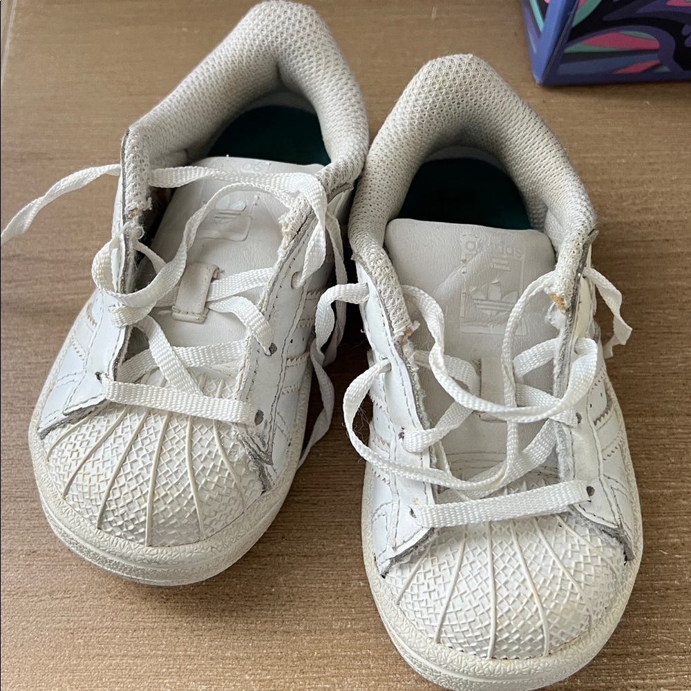 ADIDAS shell toe leather baby/toddler shoes size 6k